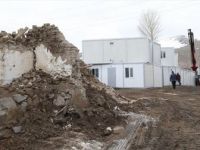 Van'daki Depremzedeler İçin Konteynerin Kurulumuna Başlandı
