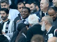 Beşiktaşlı Eski Futbolcu Amokachi'den alkışlanacak bir yardım! Gıda dağıttı