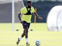 Barcelona'nın Fransız Futbolcusu Umtiti İlk Antrenmanında Sakatlandı