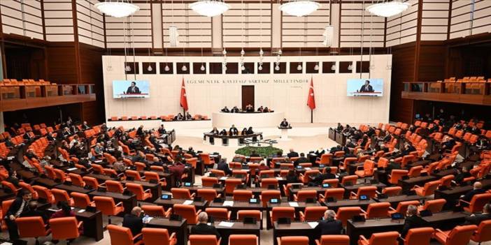 Muhalefetten 3 Vekil AKP'ye Katılıyor! Rozetlerini Erdoğan Takacak