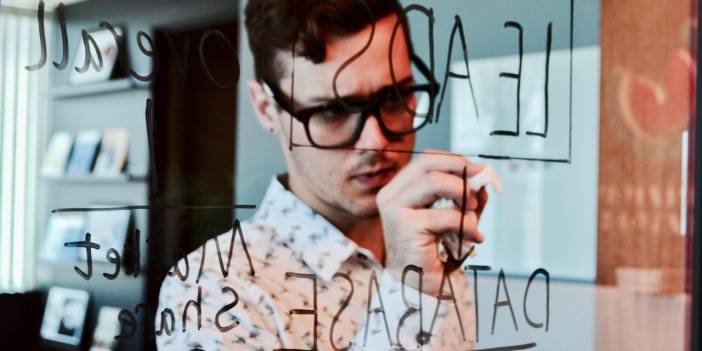 Hafıza ve zeka yapısı güçlü olan 3 lider burç! Onları kandıramazsınız