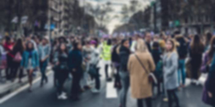 Berlin’de çevre protestosu: Aktivistler tekstil atıklarına dikkat çekti
