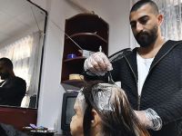 Kuaförün cezası, yaşlılara ödül oldu