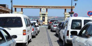 Tatilciler dönüşe geçti! Feribotta kuyruklar oluştu