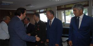 Protokolde tokalaşma krizi!