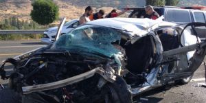 Elazığ’da kamyonet ile otomobil çarpıştı: 1 ölü, 1 yaralı