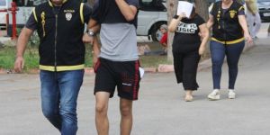 Adana'da anne ile oğlu fuhuştan tutuklandı!