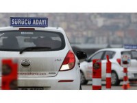 Ehliyet Alanların Sayısı Yarı Yarıya Azaldı