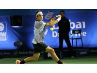 Federer Yarı Finalde
