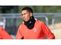 Manchester United'da Smalling Ve Jones Uzun Süre Yok