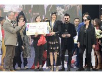 Moda Ve Sanat Dünyasını Buluşturan Yarışma
