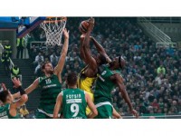 Fenerbahçe Dörtlü Final İçin Avantaj Peşinde