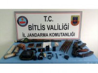 Bitlis'teki Terör Operasyonunda 3 El Yapımı Patlayıcı İmha Edildi