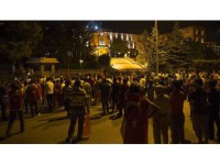 Halkın Darbecilere Direnmesini Camdan İzlemiş