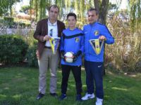 Fenerbahçe yeni transferini basına böyle tanıttı