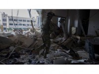 Mehmetçik Afrin'de Terör Örgütünün Karargahını Buldu