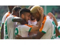 Aytemiz Alanyaspor, Teleset Mobilya Akhisarspor'u 3-1 Yendi