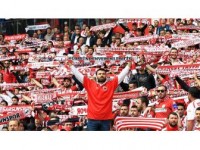 Futbolun Yarım Asırlık Çınarı Kümede Kalma Savaşı Veriyor