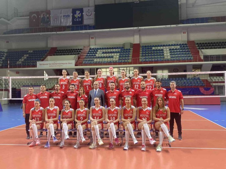 Mehmet Akif Üstündağ: “fıvb Milletler Ligi’nin Final Etabı İlk Defa Türkiye’de Yapılacak”
