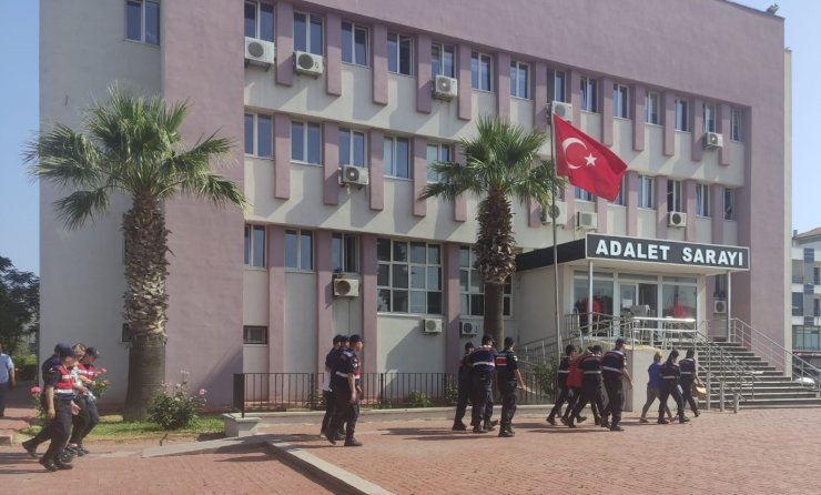 Ayvalık’ta Jandarmadan Göçmen Kaçakçılarına Darbe