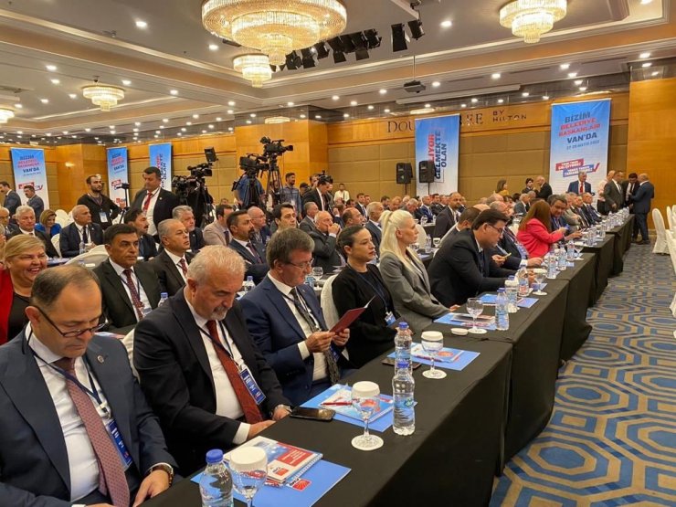 Başkan Subaşı, Van’da Düzenlenen ’belediye Başkanları Çalıştayı’ Değerlendirdi