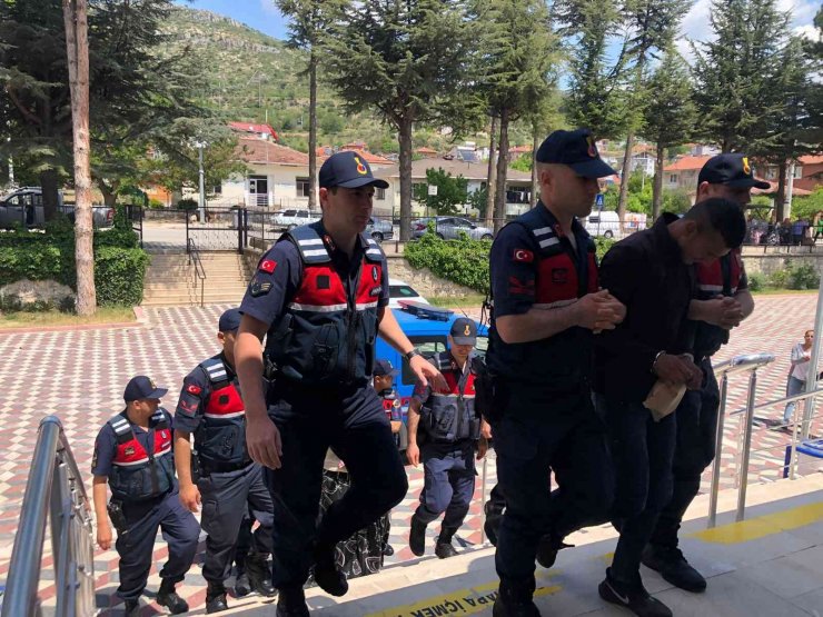 Bilecik’te Kablo Hırsızlığı Yapan Şahıslar Sakarya’da Yakalandı