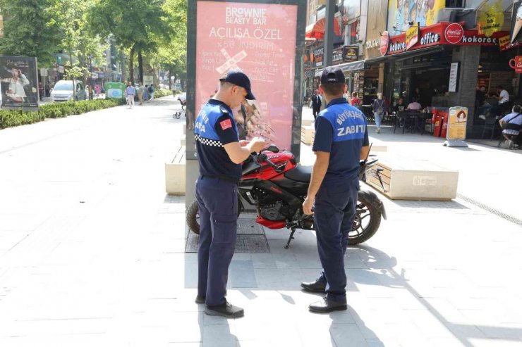 Cumhuriyet Bulvarı’nda Öncelik Yayaların