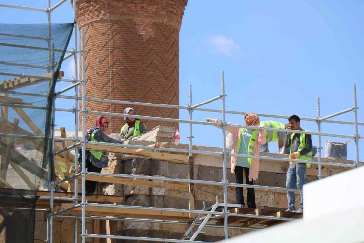 Cacabey Medresesinde Restorasyon Çalışmaları Başladı