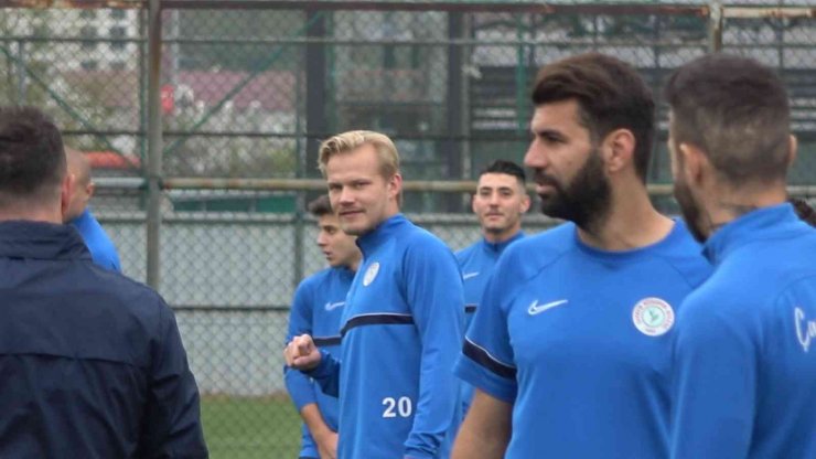 Çaykur Rizespor’da 4 Oyuncu Gitti, 8 Oyuncu Gidici