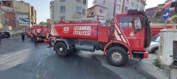 Fatih’te Sabah Saatlerinde 5 Farklı Noktada Yangın