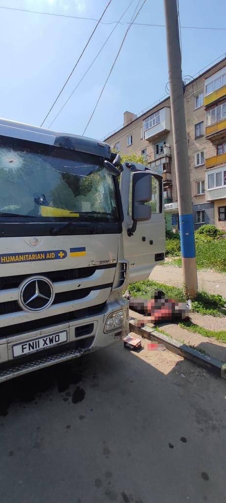 Rusya, Luhansk’ta Tahliye Aracını Vurdu