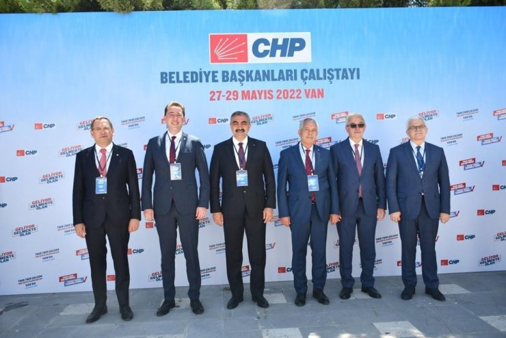 Belediye Başkanı Deveciler, Van Çalıştayı’na Katıldı