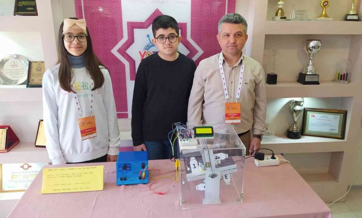 Öğrencilerin Geliştirdiği Bu Dolap Hem Koruyor Hem De Enerji Tasarrufu Sağlıyor
