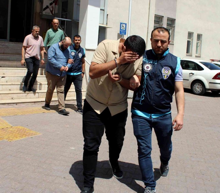 Hayali Dükkanda, Olmayan Yedek Parçalarla Vatandaşları Dolandırdılar