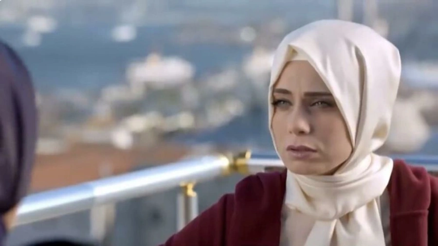 kurtlar-vadisi-pusu-savci-leyla-2-o6h2.webp