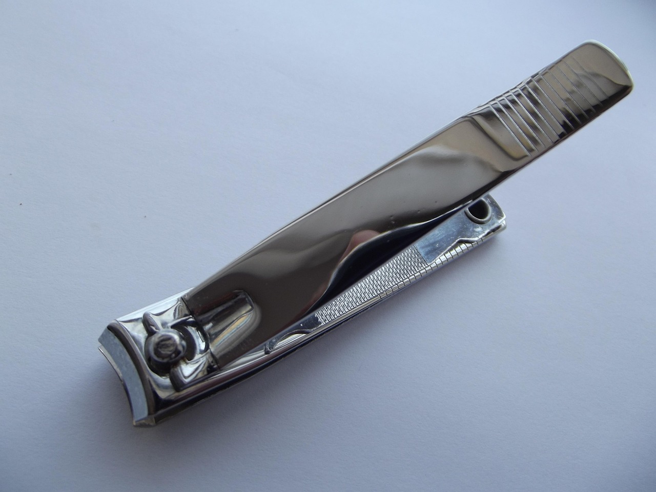 nail-clippers-106383-1280-001.jpg