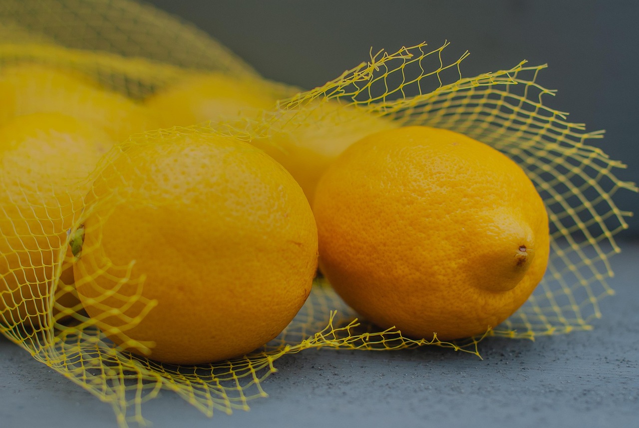 lemon-8544476-1280.jpg