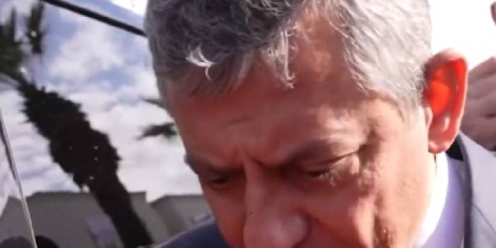 Özgür Özel, kravatını giyen çocuğu geri çevirmedi